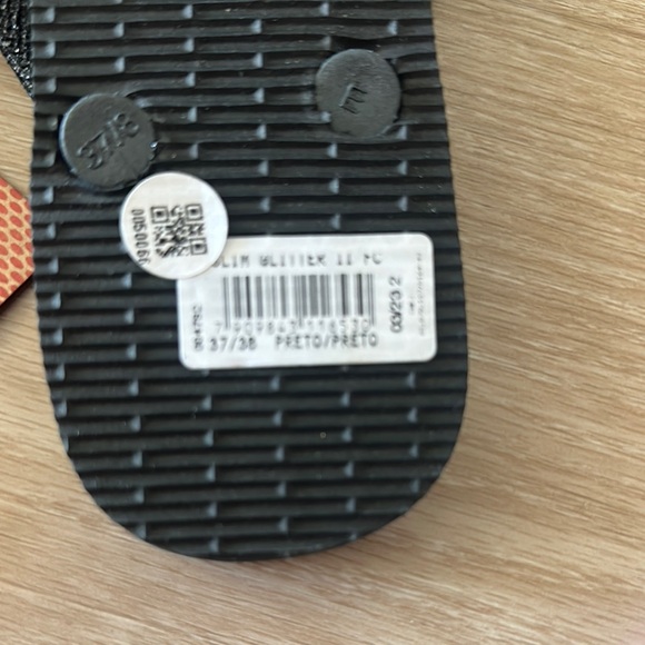 Havaianas Glitter Black Flipflops - Picture 2 of 6